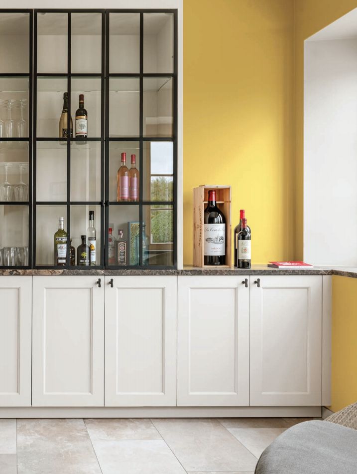 Обои Milassa Ambient vol.4 Plain Поле подсолнухов AM4 102 10,05×1 фото в интерьере